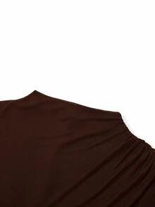 Ellevyn Gaun Midi Elegan Wanita Warna Polos Kerah Tegak Lengan Panjang dengan Detail Kerut dan Potongan Pas Badan - Coffee Brown - View 6