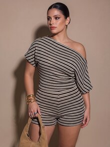 SHEIN BAE CURVE 大尺碼女款條紋單肩T恤與短褲休閒兩件套，棕色條紋露肩上衣與短褲套裝，適合外出度假 - 彩色 - 查看 3