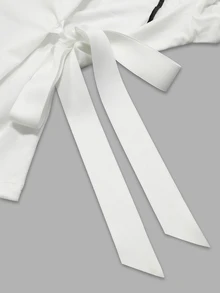 Franclia 女款黑白刺繡花卉T恤，優雅休閒上衣，茶會花卉拼接設計，蝴蝶結圓領，適合通勤、度假約會穿著 - 白色 - 查看 6