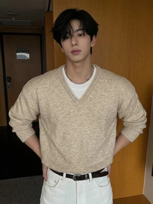 DAZY Autumn/Winter Khaki Body With Rolled Edge Design V-Neck Contrast Color Round Neck White 2 In 1 Men's Sweater - Khaki - View 3