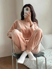 DAZY Winter Fuzzy Minimalist Solid Color Loose Fit Women's Pajama Set - Pink - View 9