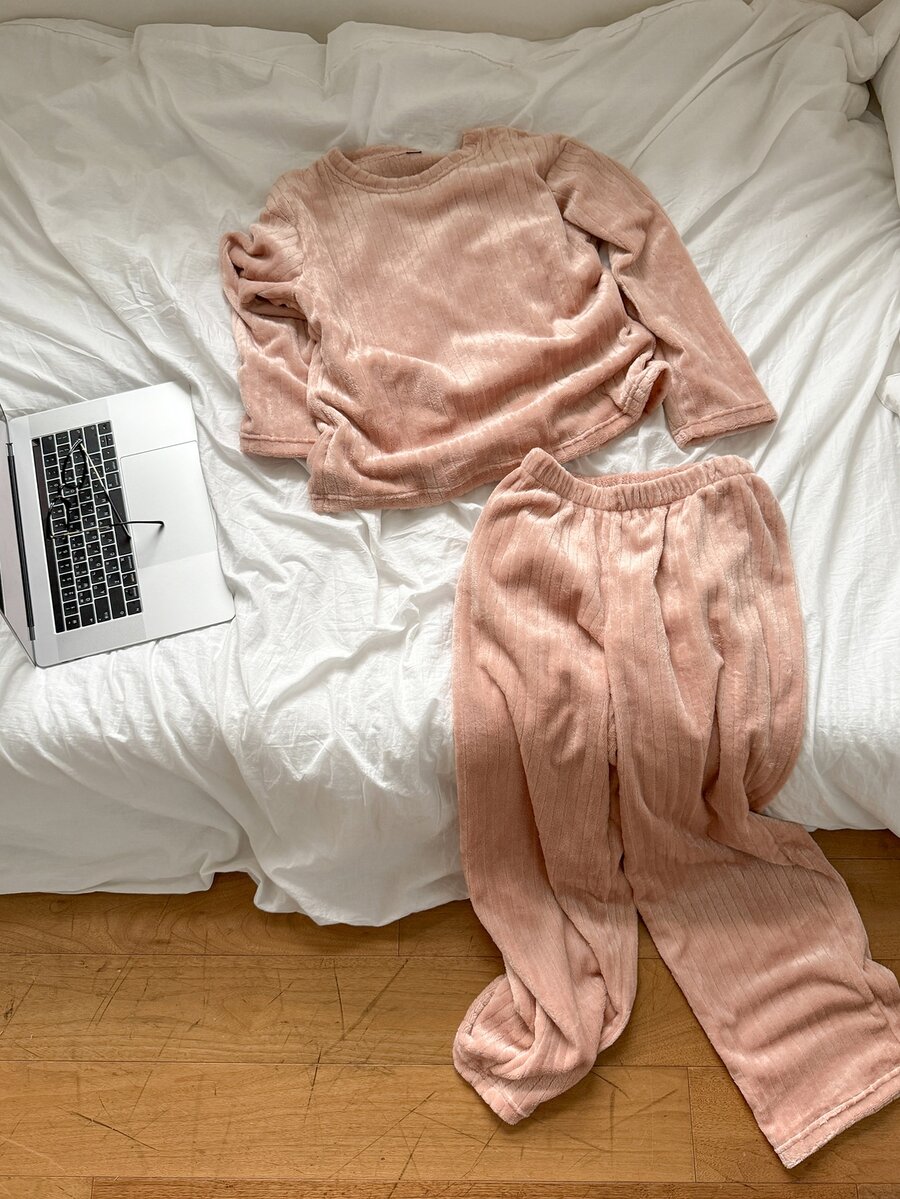 DAZY Winter Fuzzy Minimalist Solid Color Loose Fit Women's Pajama Set - Pink - View 1