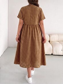 SHEIN Essnce Plus Size Vacation Plaid Pocket Button Short Sleeve Dress - Brown - View 2