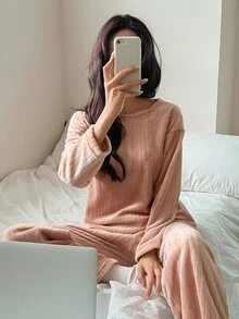 DAZY Winter Fuzzy Minimalist Solid Color Loose Fit Women's Pajama Set - Pink - View 8
