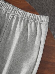 SHEIN Genkimix Kids 女童大童米色V領長袖23字母數字印花T恤與紅色寬腿褲2件套，春秋兒童運動舒適休閒日常穿著 - 灰色 - 查看 3