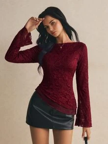 Poéselle 女款花卉印花修身百搭日常休閒T恤 - 酒紅色 - 查看 1