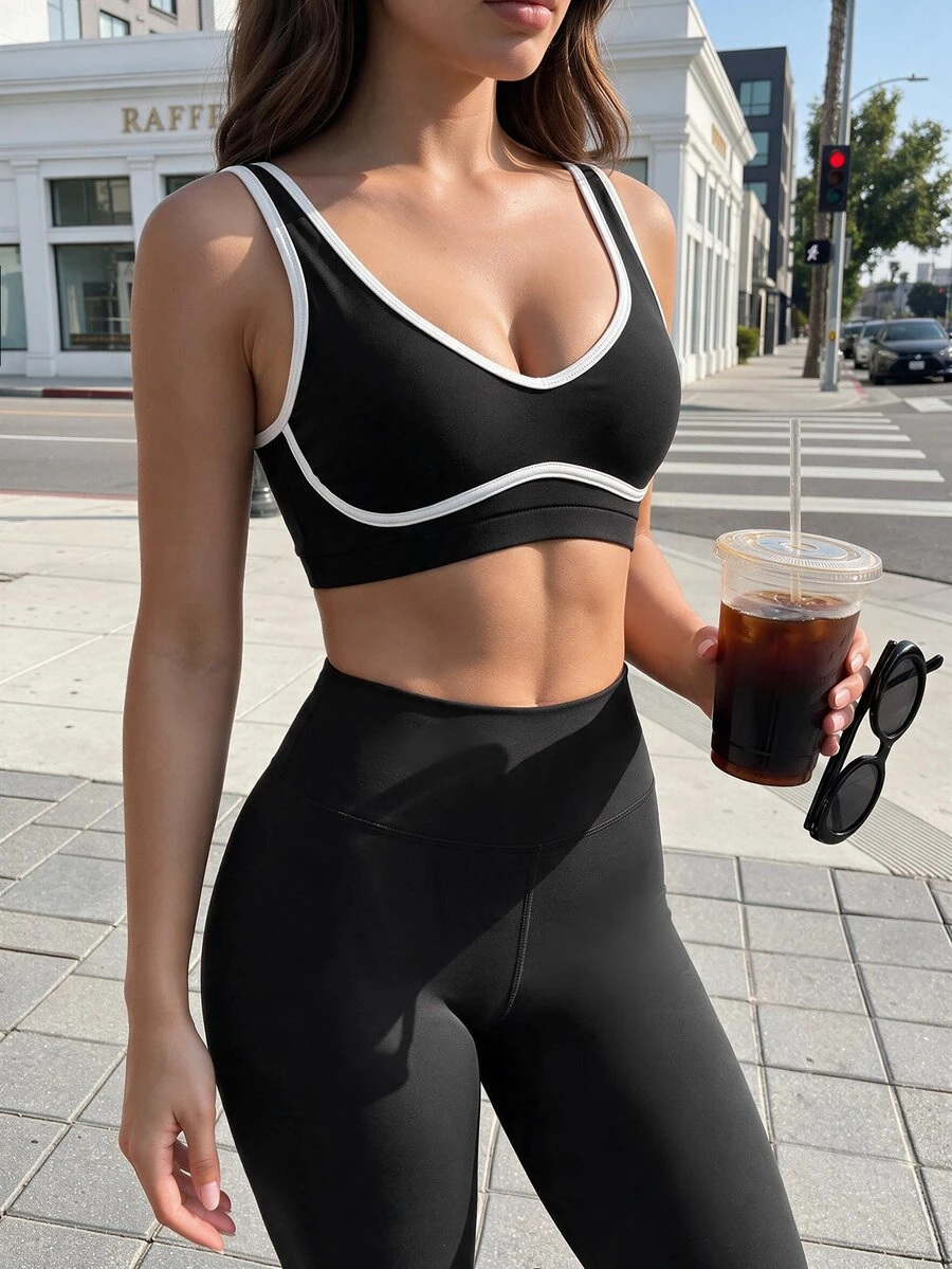 Slayform Women's Colorblock Casual Daily Sports Bra - Black and White - View 1