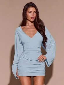 SHEIN BAE 秋冬女款純色性感深V領露背長袖修身抓皺針織迷你洋裝 - 淺藍色 - 查看 8