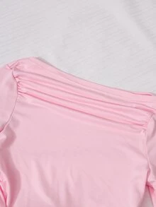SHEIN Sparklyn 2件組 Tweengirls 休閒校園青少年女孩 Y2K 抓皺粉色上衣與塗鴉牛仔效果喇叭褲套裝，秋季上衣，秋季穿搭 - 灰色 - 查看 3