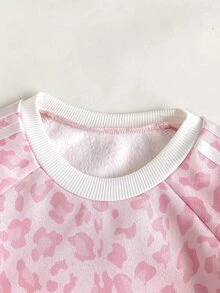 Maija Kids Maija Kids 女童小女孩圓領蝴蝶結圖案拼色長袖運動衫與運動長褲休閒日常套裝 粉色豹紋印花 - 粉色 - 查看 4