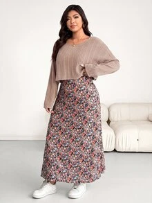 SHEIN Essnce 大尺碼女款純色圓領落肩長袖T恤與碎花洋裝休閒兩件套 - 杏色 - 查看 5