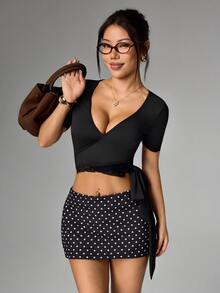 Easithlete Women's Solid Color Contrast Lace Side Waist Knot Equestrian Sports T-Shirt - Black - View 4