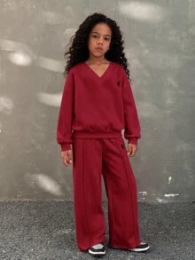 SHEIN 兒童青少年女孩灰色兩件套，印花返校秋季休閒校園風 V 領毛茸茸柔軟彈性運動衫與寬腿針織運動長褲 - 酒紅色 - 查看 4