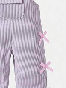 SHEIN Vintaside Kids 女嬰燈芯絨吊帶褲，四季皆宜，可愛風格，紫色，裝飾紫色蝴蝶結，前口袋設計，寬鬆直筒版型，柔軟舒適，適合上學、通勤、日常外出 - 紫色 - 查看 9