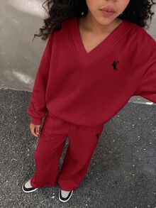 SHEIN 兒童青少年女孩灰色兩件套，印花返校秋季休閒校園風 V 領毛茸茸柔軟彈性運動衫與寬腿針織運動長褲 - 酒紅色 - 查看 5