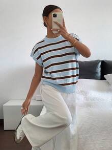Siren Gaze Atasan Rajut Minimalis Bergaris dengan Blok Warna untuk Wanita - Baby Blue - View 3