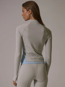 Musera Sport ملابس علوية رياضية ضيقة بياقة عالية وسحاب ربع أمامي مع لوحة متباينة وأكمام طويلة، طقم متناسق للخريف والشتاء، مناسبة للجيم والنشاط البدني والبيلاتس والحركة - رمادي فاتح - مشاهدة 5