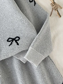 SHEIN 少女 2 件組秋冬毛衣套裝，可愛甜美彼得潘領蝴蝶結圖案粗針織長袖套頭上衣，百搭直筒開衩下擺裙 - 灰色 - 查看 3