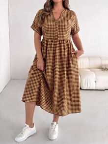 SHEIN Essnce Plus Size Vacation Plaid Pocket Button Short Sleeve Dress - Brown - View 3