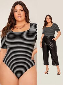 SHEIN BASICS 大尺碼休閒條紋拼接配色短袖連身衣 - 黑與白 - 查看 1