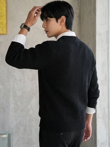 DAZY Sweater Pria Lengan Panjang Ketat Kerah Tinggi Warna Hitam Musim Gugur/Dingin - Hitam - View 2