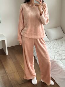 DAZY Winter Fuzzy Minimalist Solid Color Loose Fit Women's Pajama Set - Pink - View 12