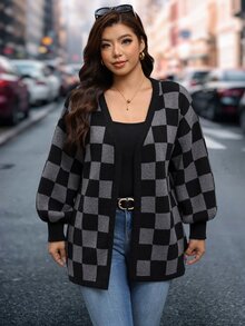 SHEIN Clasi Sweater Kardigan Rajut Jacquard Motif Kotak-kotak Vintage Ukuran Besar, Musim Gugur/Dingin - Hitam - View 3