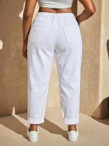 SHEIN CURVE+ Plus Size Women's Casual High Waist Denim Mom Jeans With Pockets, Cropped Length - White - View 2