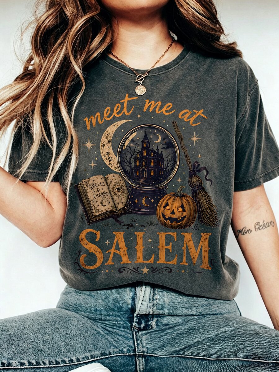 Breezaya Meet Me In Salem T恤、萬聖節女巫T恤、水晶球女巫T恤、陰森塞勒姆T恤、萬聖節女巫愛好者禮物 - 深灰色 - 查看 1