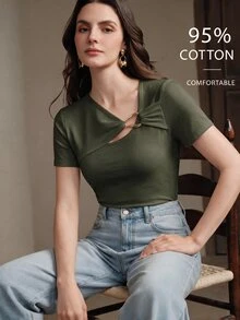 Anewsta 女款優雅 95% 棉純色不對稱領口短袖修身 T 恤，極簡休閒百搭，適合夏秋季節 - 軍綠色 - 查看 3