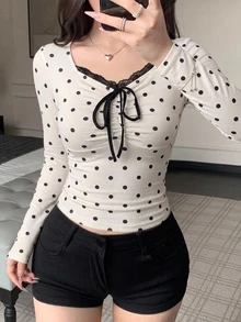 DAZY 女款撞色蕾絲拼接小圓領性感修身都市休閒T恤 - 白色 - 查看 4
