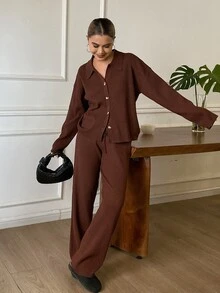 DAZY Setelan Kasual 2 Potong Wanita: Cardigan Rajut Lengan Panjang Model Bahu Longgar dan Celana Rajut Satu Kancing, Warna Polos - Coklat - View 1
