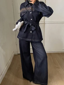 DAZY 女款刺繡度假休閒牛仔外套與長褲套裝 - 深色水洗藍 - 查看 6