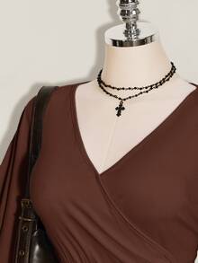 SHEIN ICON 女款大尺碼交叉V領荷葉袖休閒T恤 - 咖啡棕 - 查看 4