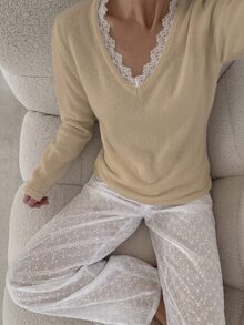 Flirla Sweater Rajut Lembut Pas Badan Wanita Kasual Musim Gugur/Dingin, Muda, Serbaguna, dengan Hiasan Renda dan Patchwork - Khaki - View 5