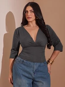 SHEIN BAE CURVE 大尺碼女款純色深V領修身T恤 - 深灰色 - 查看 7