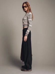 MOTF PREMIUM SWEATER LENGAN PANJANG BERGARIS-GARIS DENGAN LEHER BULAT - Coffee Brown - View 4