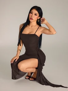 SHEIN PETITE 2026女款春夏優雅復古黑色百褶荷葉邊不對稱下擺洋裝 - 咖啡棕 - 查看 9