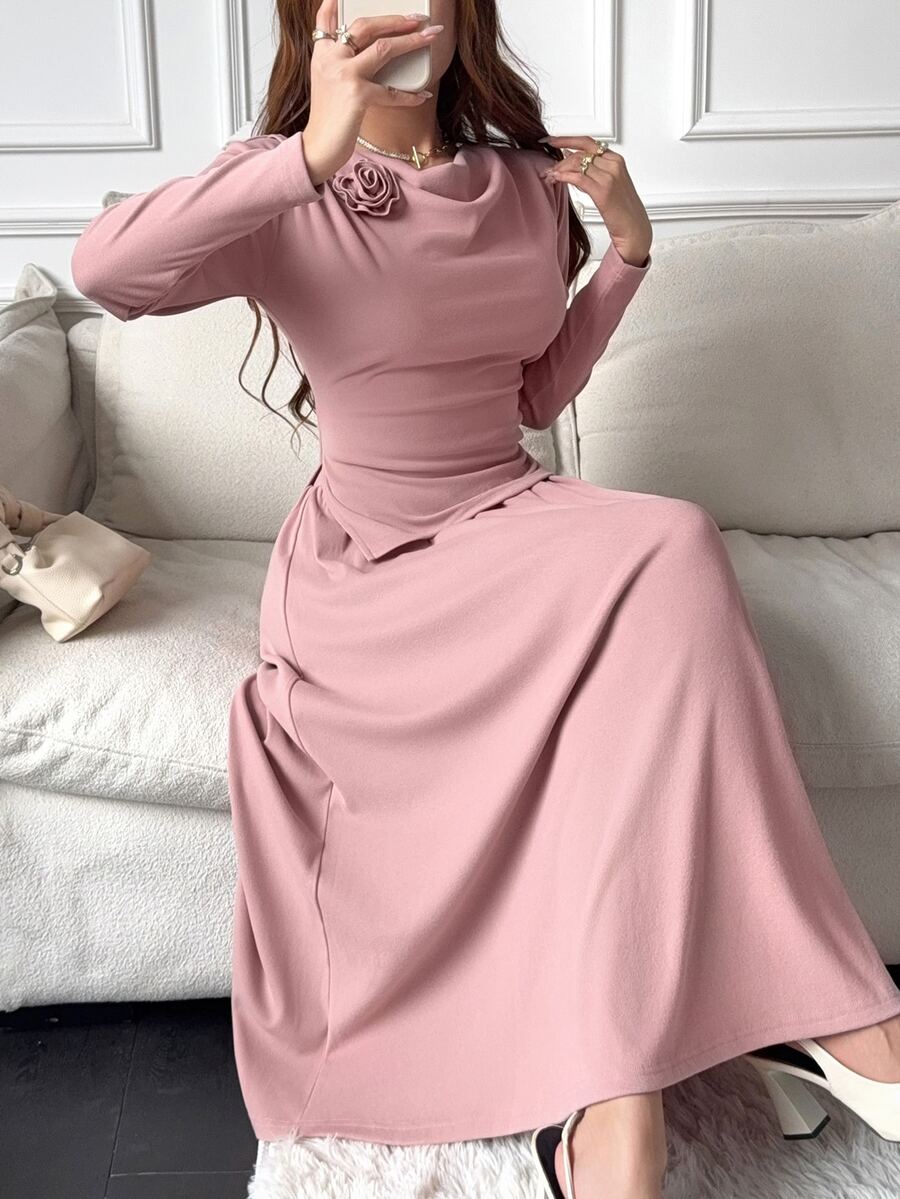 Feyla طقم نسائي أنيق من قطعتين بلون موحد مع ديكور زهور ثلاثي الأبعاد، ملابس علوية بأكمام طويلة وتنورة - وردي - مشاهدة 1