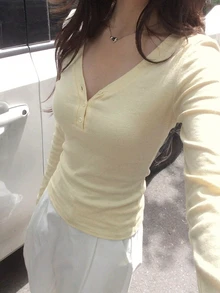DAZY 女款V領長袖純色韓風T恤 - 杏色 - 查看 7