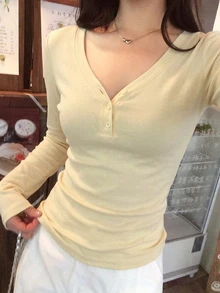 DAZY 女款V領長袖純色韓風T恤 - 杏色 - 查看 5