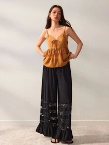 Willow Rêve Celana Panjang Wanita Hitam Longgar dengan Kaki Lebar, Desain Warna Polos dengan Hiasan Renda, Tali Serut, dan Hem Bergelombang, Gaya Bohemian Romantis dan Pastoral; Cocok untuk Festival Musik Musim Panas dan Pakaian Liburan - Hitam - View 5