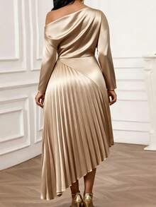 SHEIN Lady Plus Size Elegant Asymmetrical Shoulder Ruched Waist Pleated Patchwork Dress - Gold - View 2