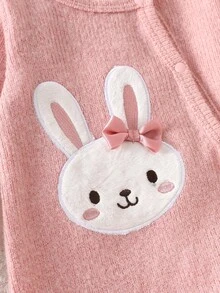 SHEIN 2件組新生女嬰連腳連身衣與帽子套裝，可愛甜美粉色兔子刺繡蝴蝶結針織熊長袖加厚秋冬毛衣連身褲 - 粉色 - 查看 6