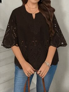 Easowa Curve 大尺碼純色鏤空刺繡襯衫 - 棕色 - 查看 3