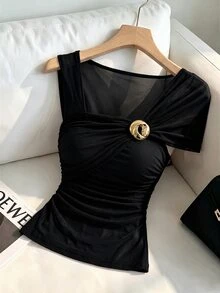 SHEIN Franclia 女款夏季網紗上衣，不對稱領口、披肩袖、金屬裝飾、透視設計，度假休閒日常街頭風 - 黑色 - 查看 5