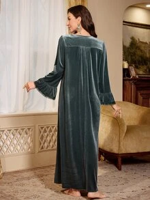 PalaceNights Heavy Embroidery Collar Velvet Long Nightgown - Dark Green - View 2