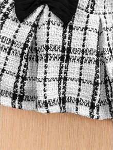 SHEIN Baby Girl Bow Decor T-Shirt And Tweed Skirt Set - Black - View 9