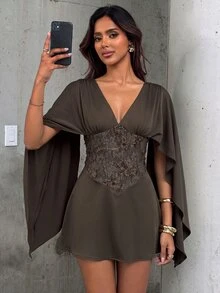 Aloruh 優雅性感女款棕色迷你裙，混紡材質設計搭配披肩式疊層，適合夜生活、夜店或萬聖節穿著 - 咖啡棕 - 查看 6