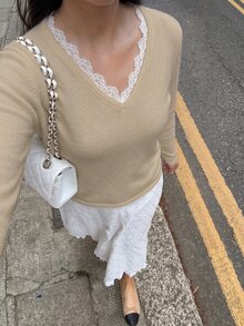 Flirla Sweater Rajut Lembut Pas Badan Wanita Kasual Musim Gugur/Dingin, Muda, Serbaguna, dengan Hiasan Renda dan Patchwork - Khaki - View 4